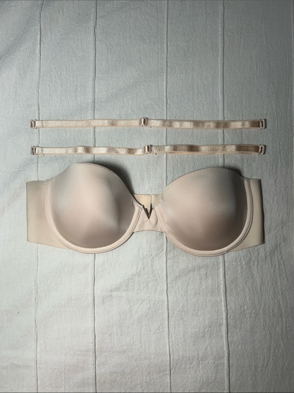 Victoria's Secret Smooth Nude Strapless Underwire Bra Size 34B Read Details